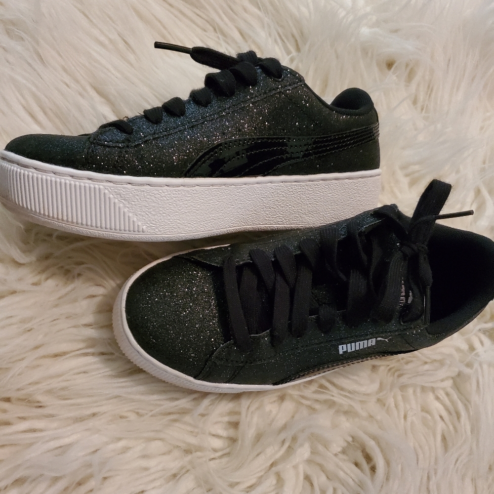 Puma - Picture 2 of 3